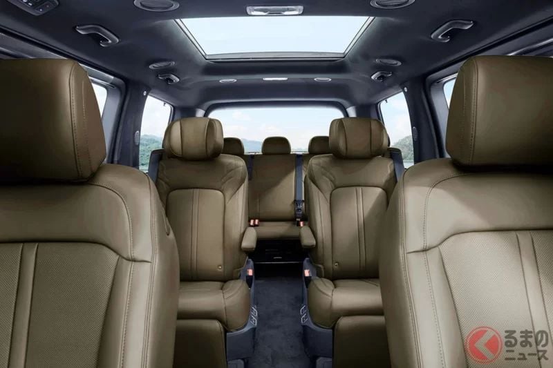 新車約495萬日圓！最新「9人座」MPV受到高度關注！車長5.3公尺超越「Alphard」，採用「豪華內裝」！還有V6引擎的Hyundai「The New Staria Lounge」韓國規格究竟如何？