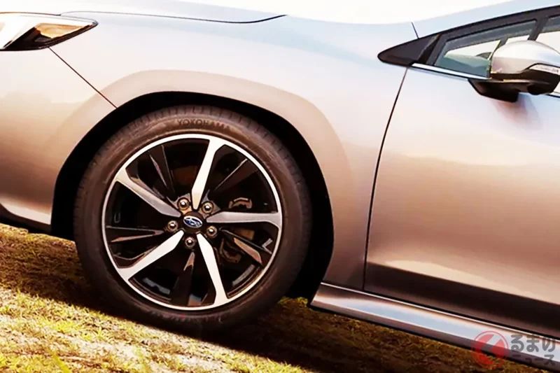 Subaru 新型「4WD」旅行車備受矚目！新增停車場實用「手機連動功能」！ 搭配俐落「黑色縫線內裝」的成熟版本「F型 Levorg」有哪些變化？