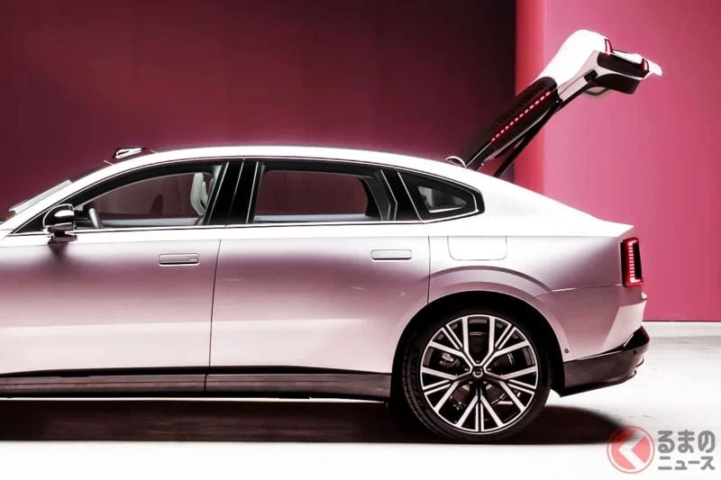 全長5m的新款「掀背 SUV 房車」引發熱烈反響！「比想像中還大！」將680匹馬力的「高性能靜音4WD」濃縮於端正車身之中！Volvo 新款「ES90」在經銷商間也成為話題
