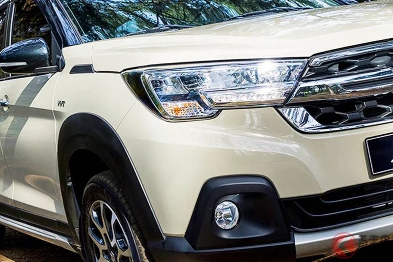 「明明是 3 排座椅，卻比 RAV4 還小，真的很厲害」Suzuki「新款 7 人座 SUV」引發熱烈迴響！「最高階車型的黑色飾件很帥」也獲好評！採用全新「洗練藍」車色的「XL7」印尼規格究竟是什麼樣的車？