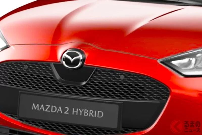 Mazda全新「Mazda2 Hybrid」太厲害！導入「Toyota技術」實現「每公升27km」超低油耗！全長3.9公尺的「剛剛好」車身搭配「美麗設計」極具魅力！推出頂級「Homura」車型的歐洲專屬車款究竟是什麼？