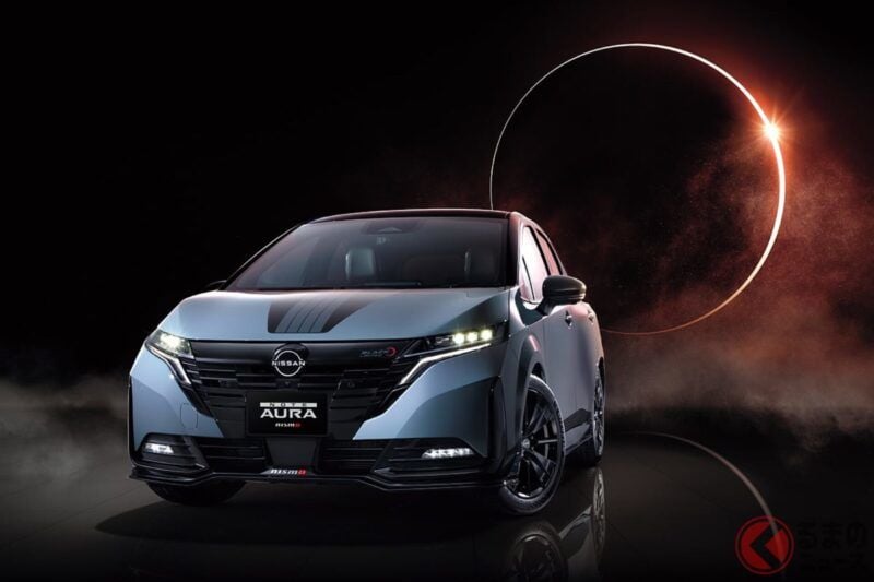 日產發表「新款『迅捷』性能車」引發大量迴響！「認真程度很高、很讚」「打造得太徹底！」聲浪不斷！取消紅色點綴的「黑化版本」也被讚超帥！新款「AURA NISMO」正式上市！