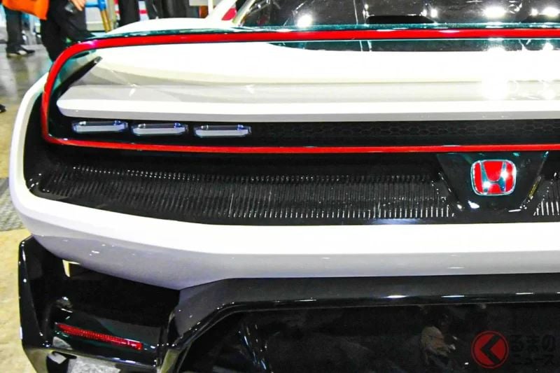 「全新」Honda「NSX」太厲害！採用初代車型的「經典老車設計」！搭配「紅色Honda Emblem」＆高性能3.5升V6動力系統的「NSX Tribute by Italdesign」究竟是什麼樣的車？