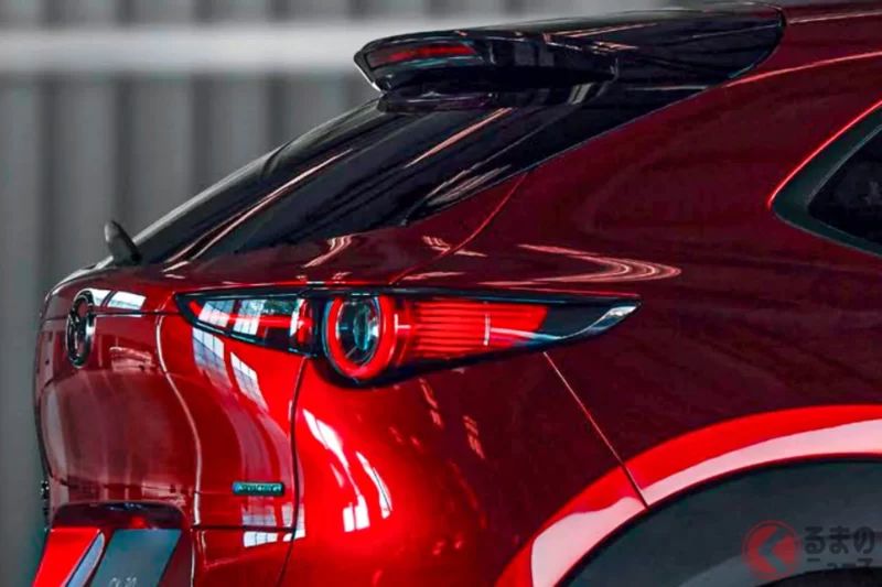 約260萬日圓！Mazda新款「流線小型SUV」登場！搭載179匹馬力全新引擎！「很有超值感」廣受好評的「CX-30」，上市第7年迎來進化，究竟有哪些變化？