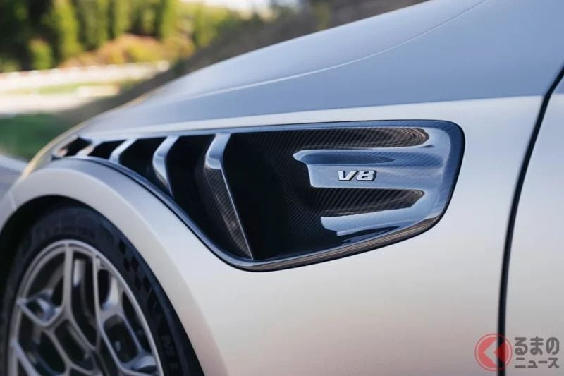 匠人「手工打造」的新型「V8跑車」發表！「超強悍引擎」×輕量化FR車型！搭載震撼尾翼＆超低車高的Mercedes-AMG「CLE 646 Spezialeanfertigung」德國規格究竟是什麼樣的車？