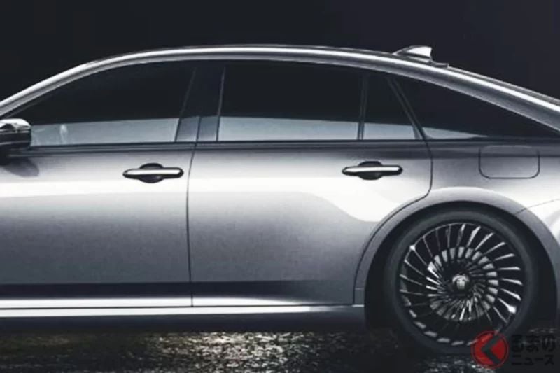 Toyota發表「全新Crown Sedan」！車長5m「正統FR Sedan」推出「便宜超過100萬日圓的實惠車型」！配備巨大後座螢幕＆「漆黑Black標配」的改良車型登場