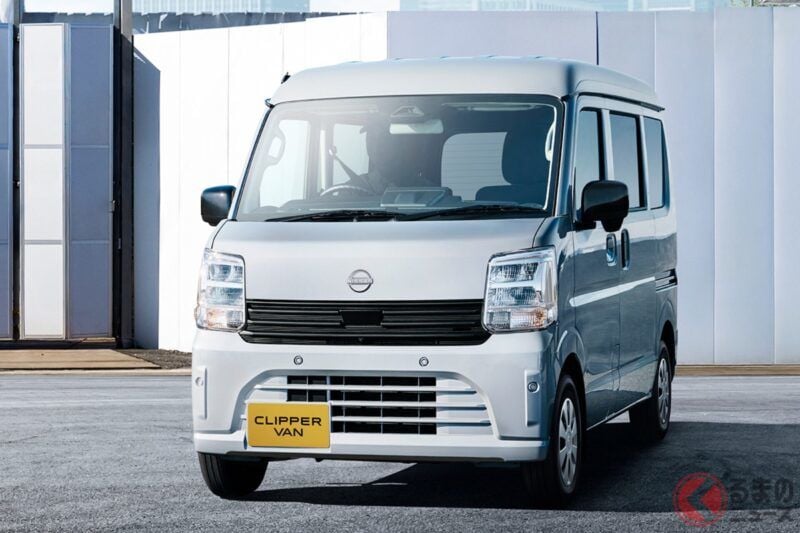 新車150萬日圓以下的Nissan「最新輕型廂型車」受矚目！俐落「黑色水箱護罩」＆提供5速MT！安全性能也提升的「Clipper Van」是什麼車？