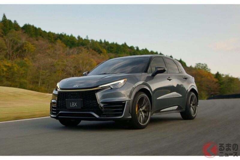 300匹馬力以上的Lexus新型「4WD跑車」受矚目！全長4.2m級小巧車身搭載1.6升渦輪！新色「灰色」也很不錯「LBX MORIZO RR」是什麼車？